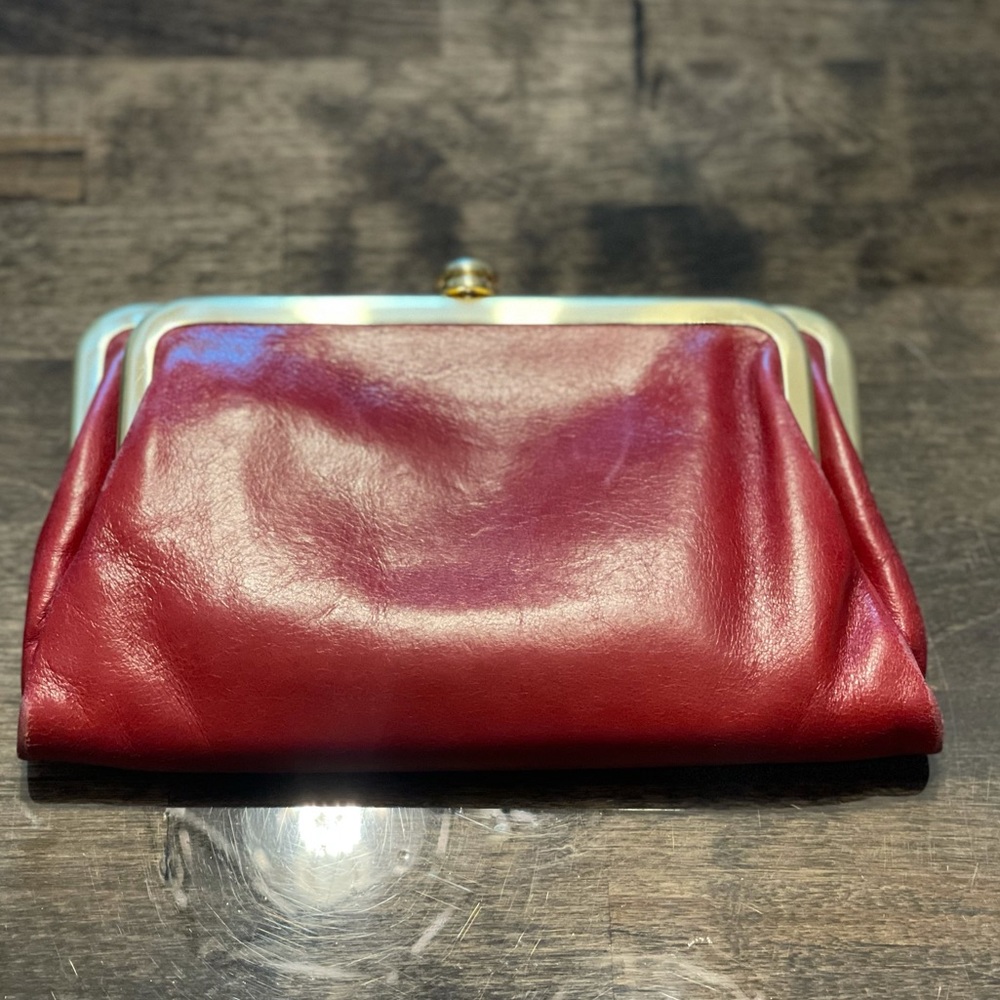 Red Hobo Wallet! ♥️